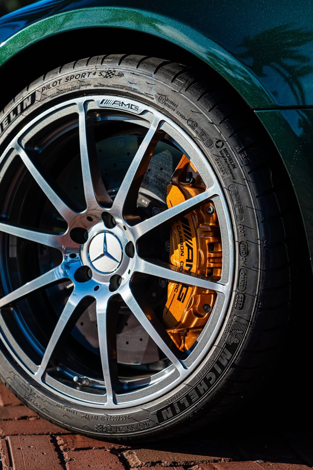 2012 Mercedes-Benz SLS AMG — photo 12