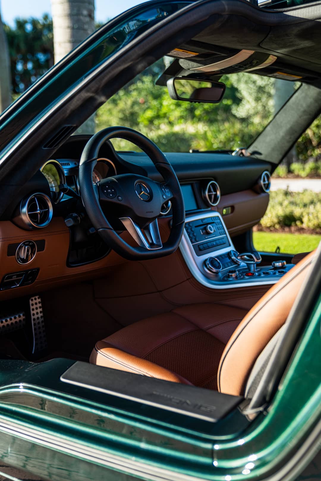 2012 Mercedes-Benz SLS AMG — photo 17