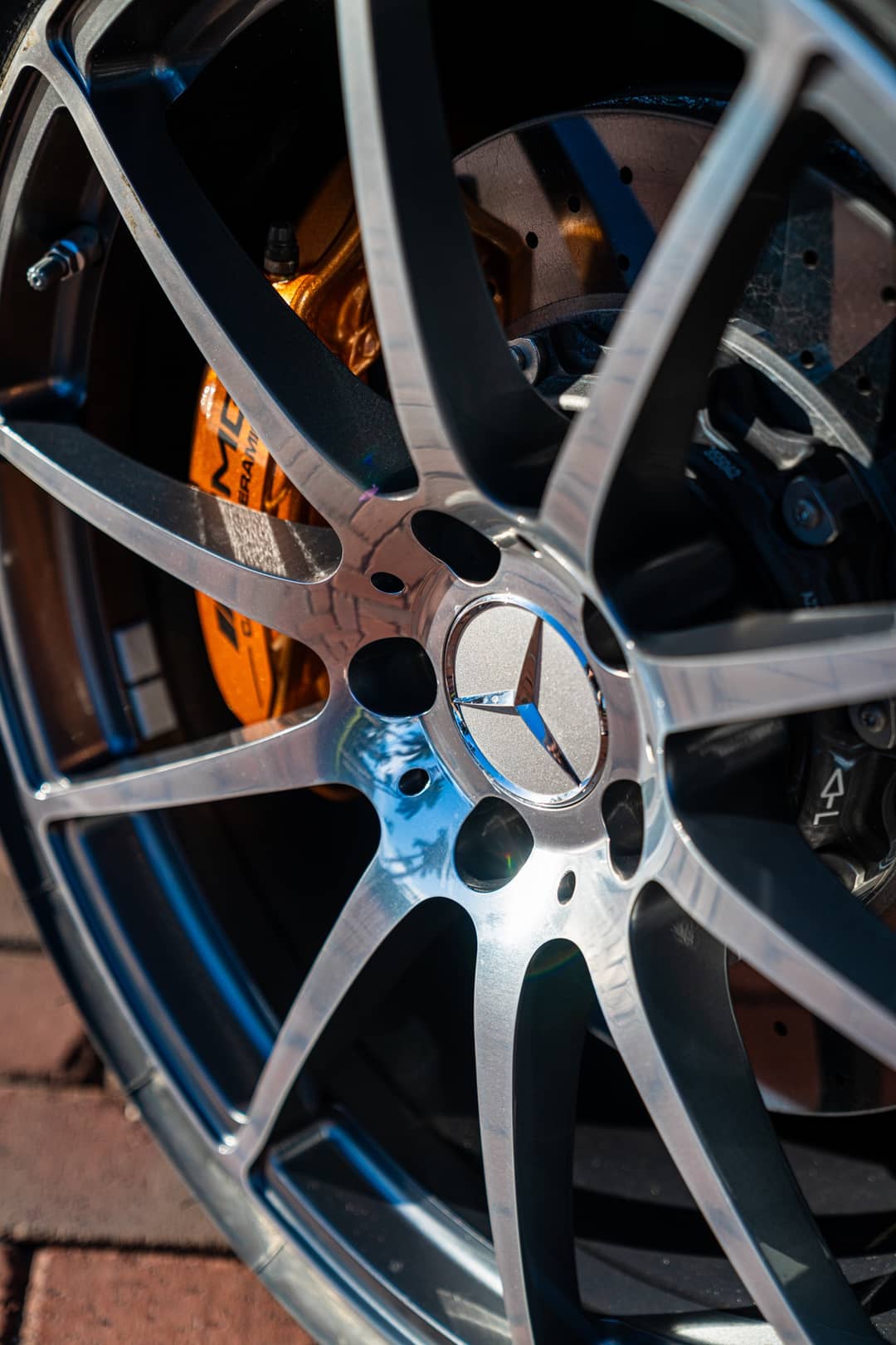 2012 Mercedes-Benz SLS AMG — photo 19