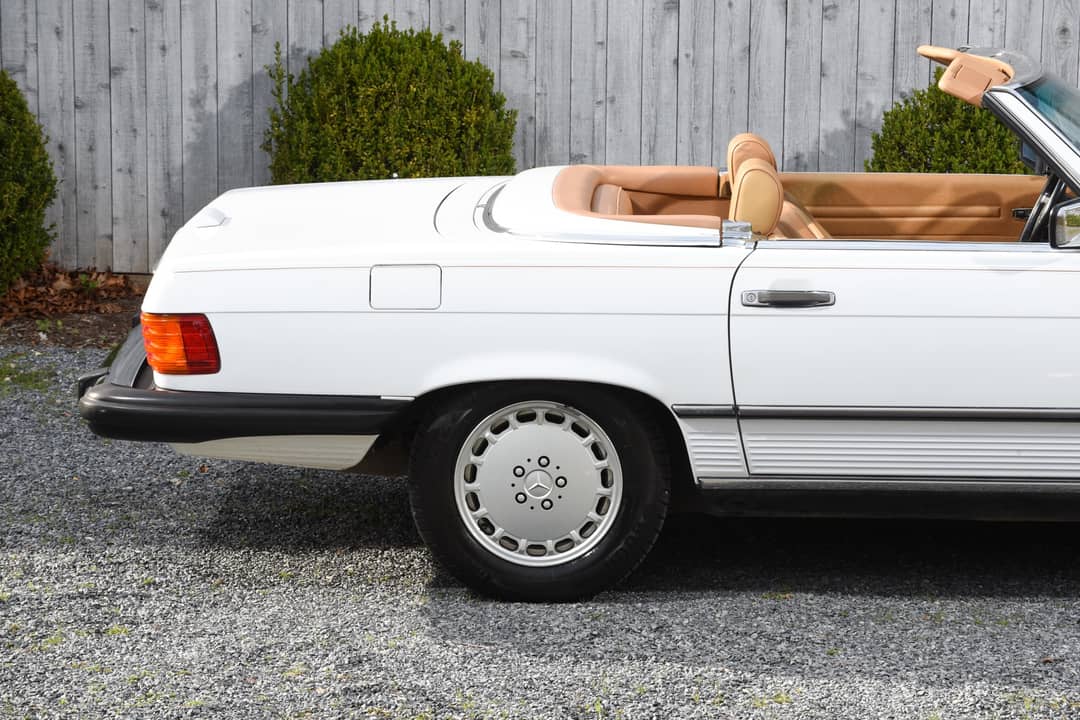 1989 Mercedes-Benz 560 SL — photo 13