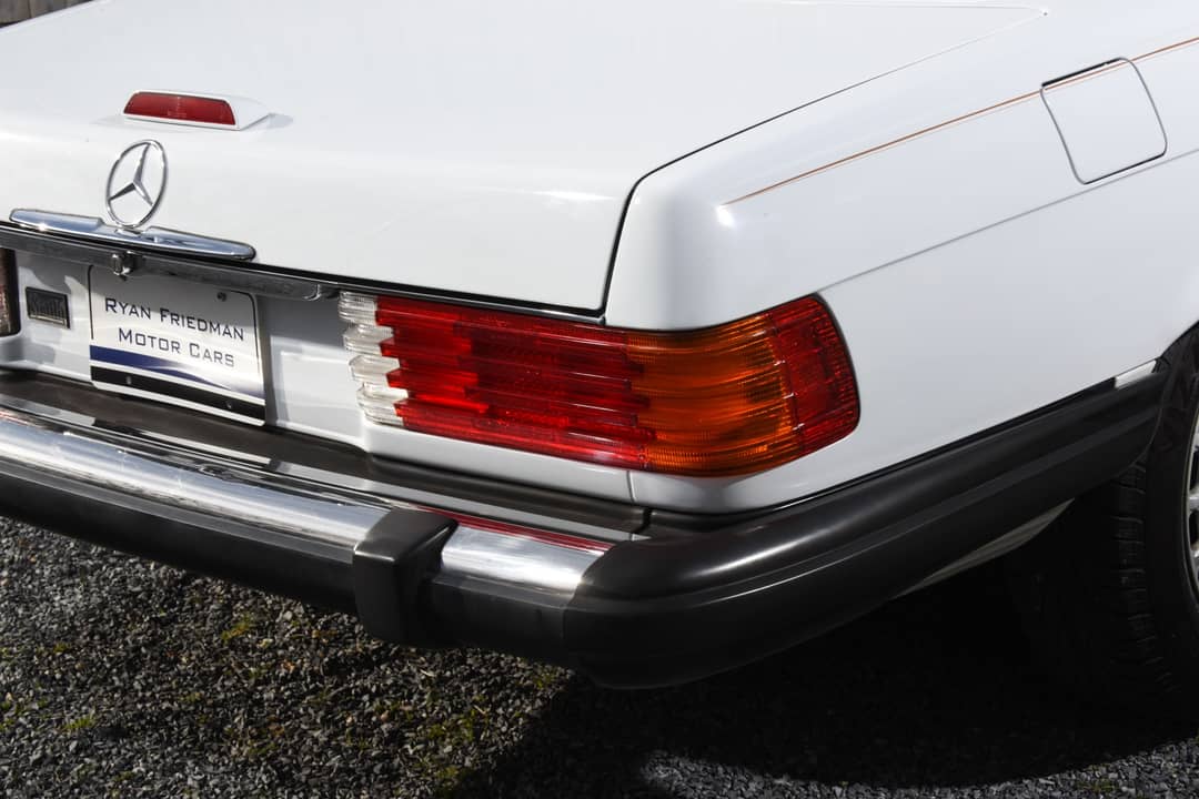 1989 Mercedes-Benz 560 SL — photo 16