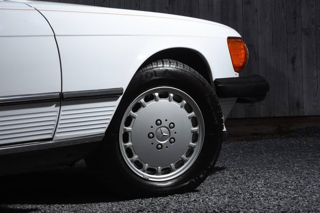 1989 Mercedes-Benz 560 SL — photo 21