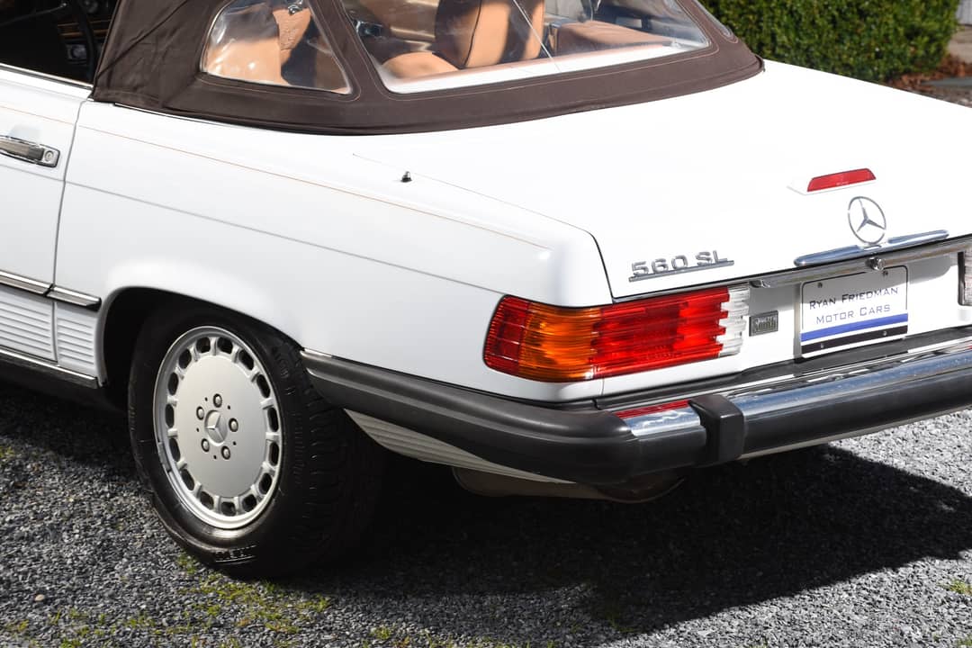 1989 Mercedes-Benz 560 SL — photo 22