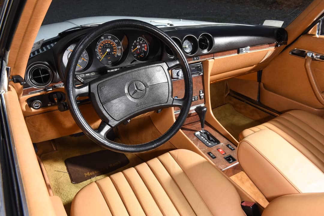 1989 Mercedes-Benz 560 SL — photo 4