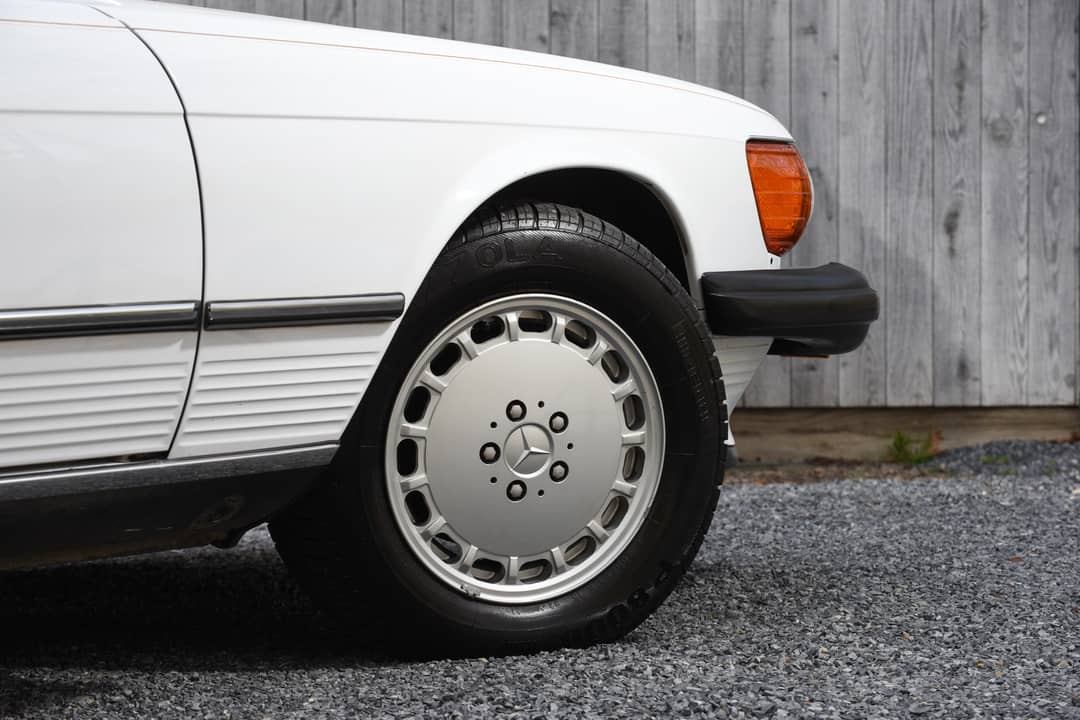 1989 Mercedes-Benz 560 SL — photo 29