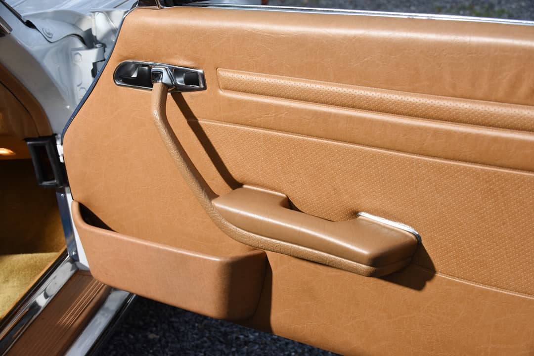 1989 Mercedes-Benz 560 SL — photo 32