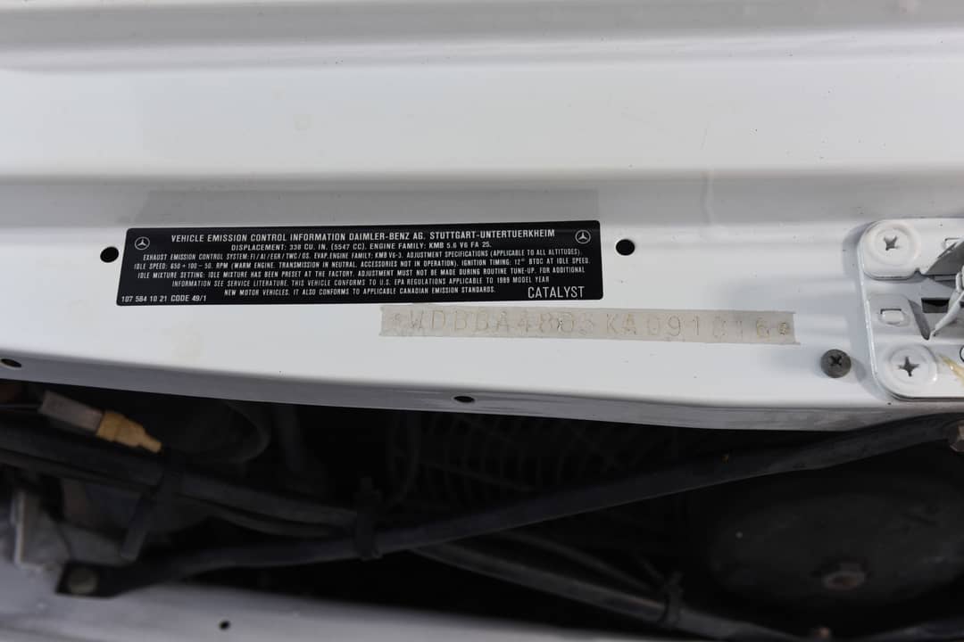 1989 Mercedes-Benz 560 SL — photo 46