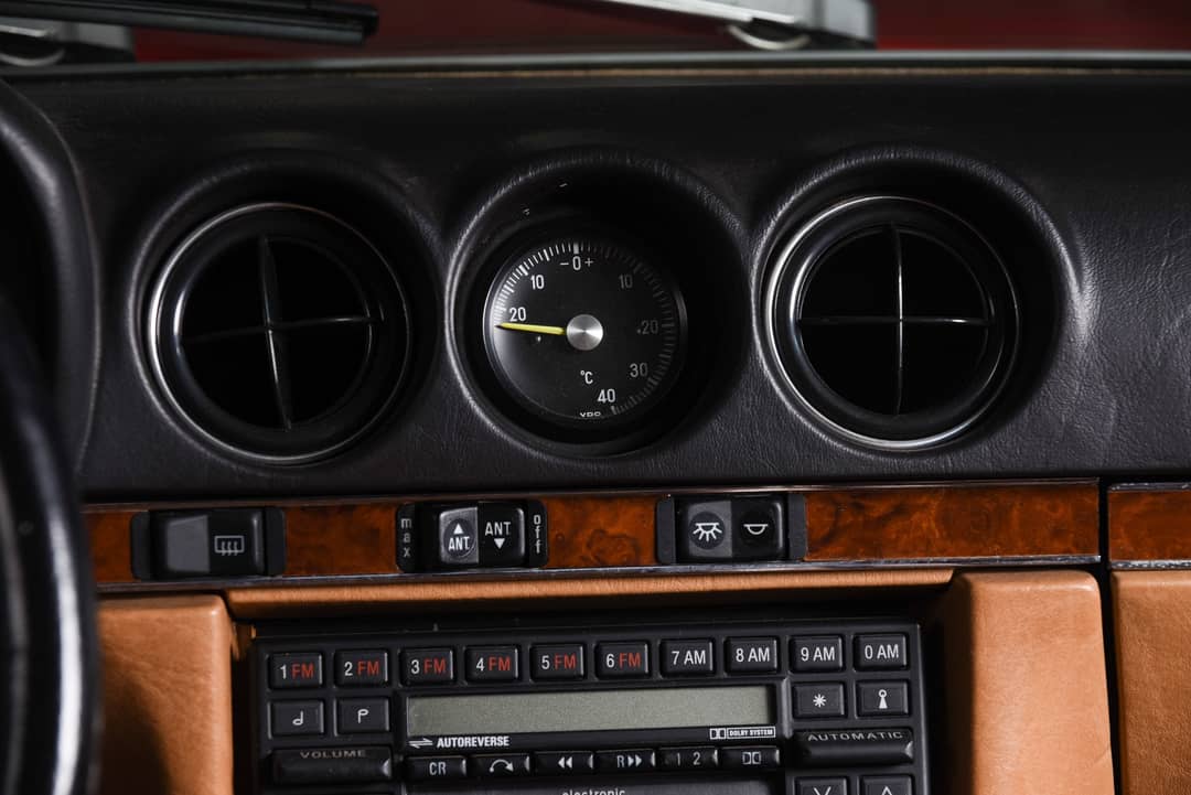 1986 Mercedes-Benz 560-Class 560 SL — photo 15