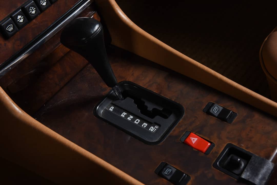1986 Mercedes-Benz 560-Class 560 SL — photo 18