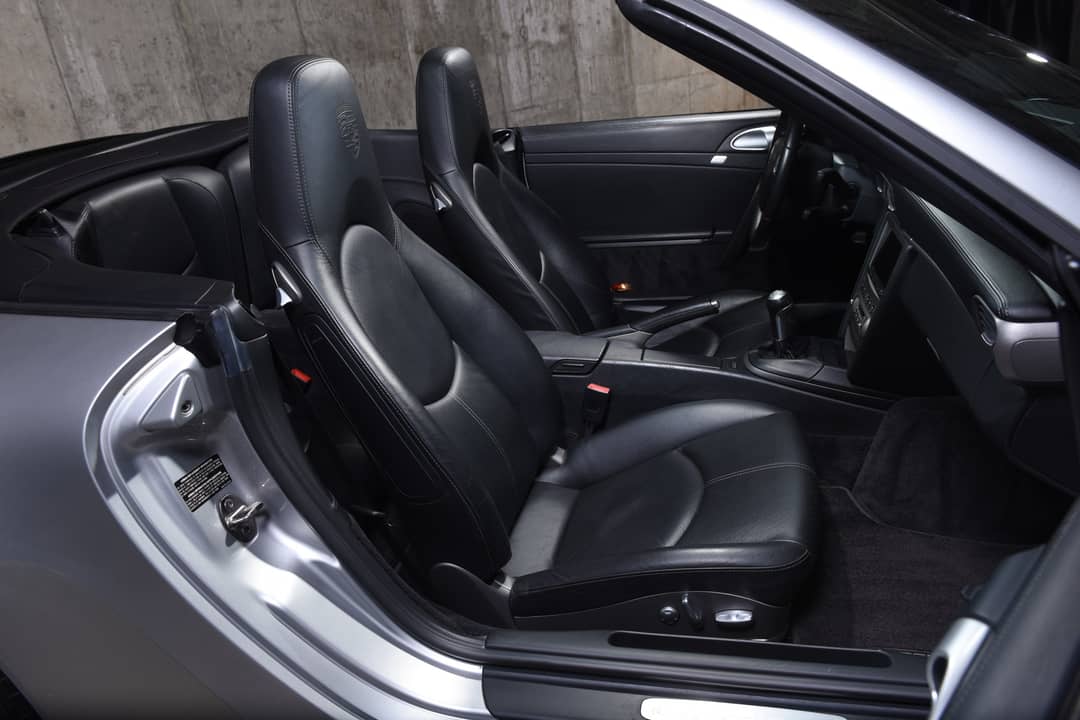 2006 Porsche 911 Carrera 4 — photo 36