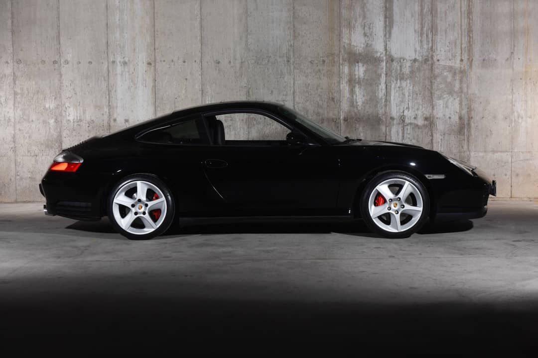 2004 Porsche 911 Carrera 4S — photo 11