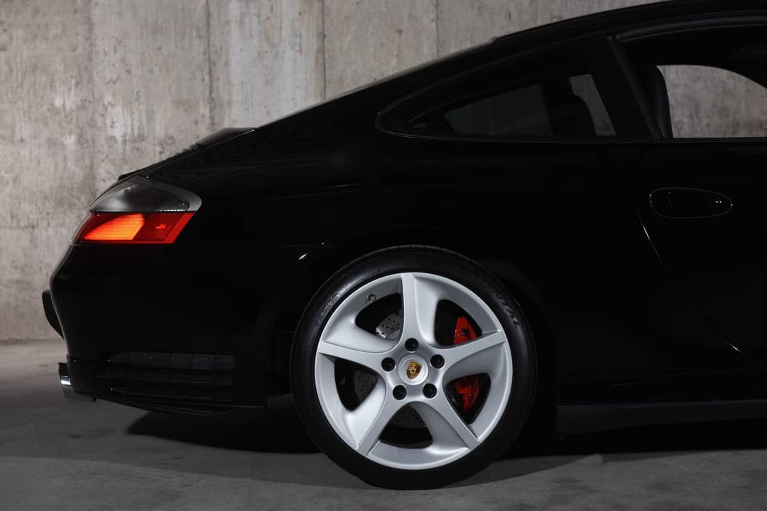 2004 Porsche 911 Carrera 4S — photo 12