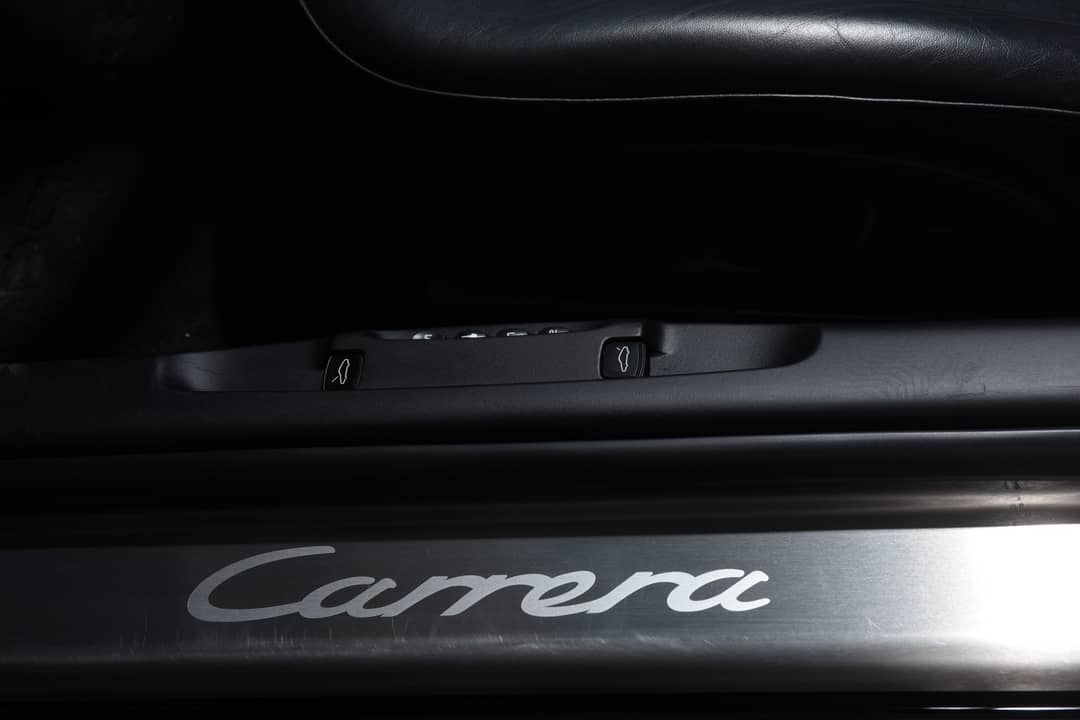2004 Porsche 911 Carrera 4S — photo 19