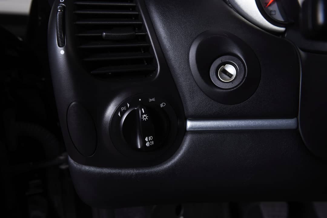 2004 Porsche 911 Carrera 4S — photo 23