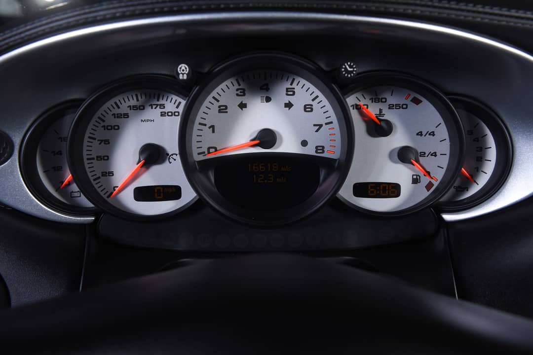 2004 Porsche 911 Carrera 4S — photo 24