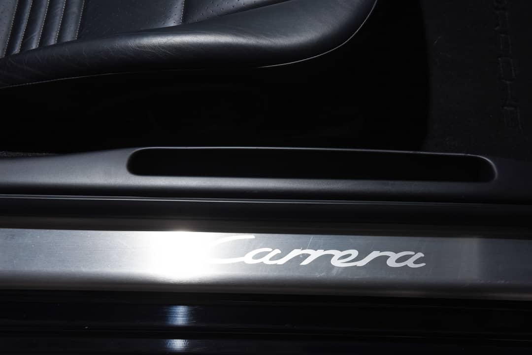 2004 Porsche 911 Carrera 4S — photo 28