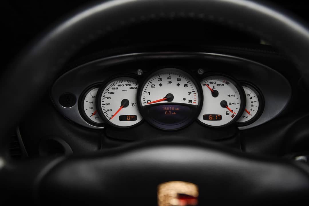 2004 Porsche 911 Carrera 4S — photo 32