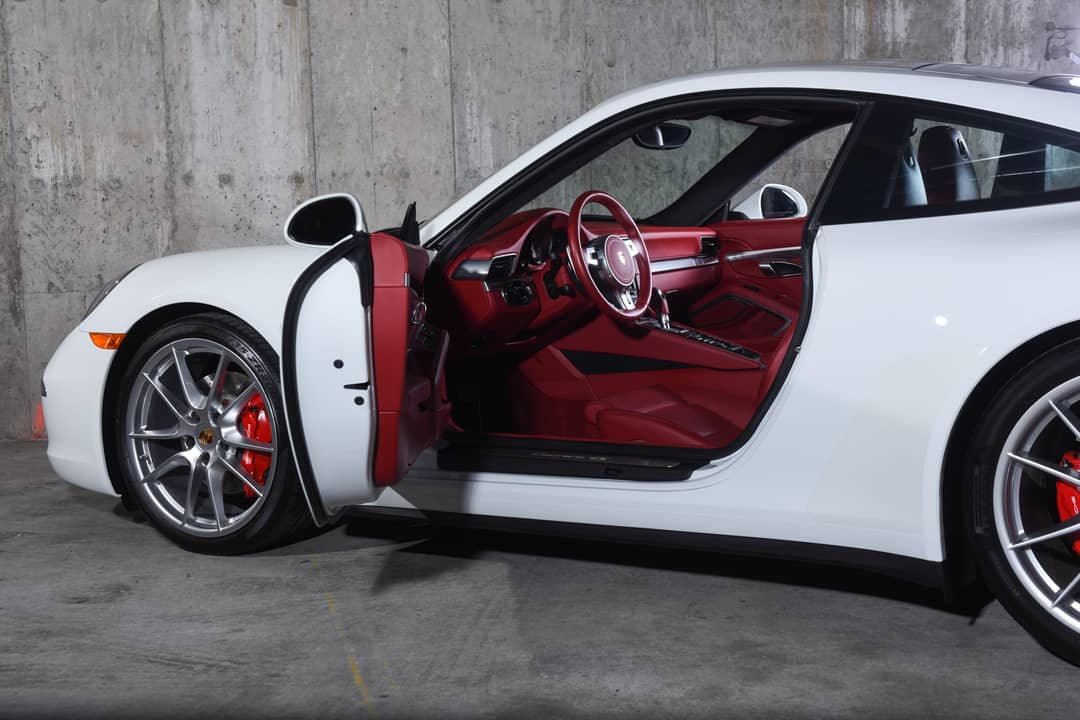 2014 Porsche 911 Carrera 4S — photo 28