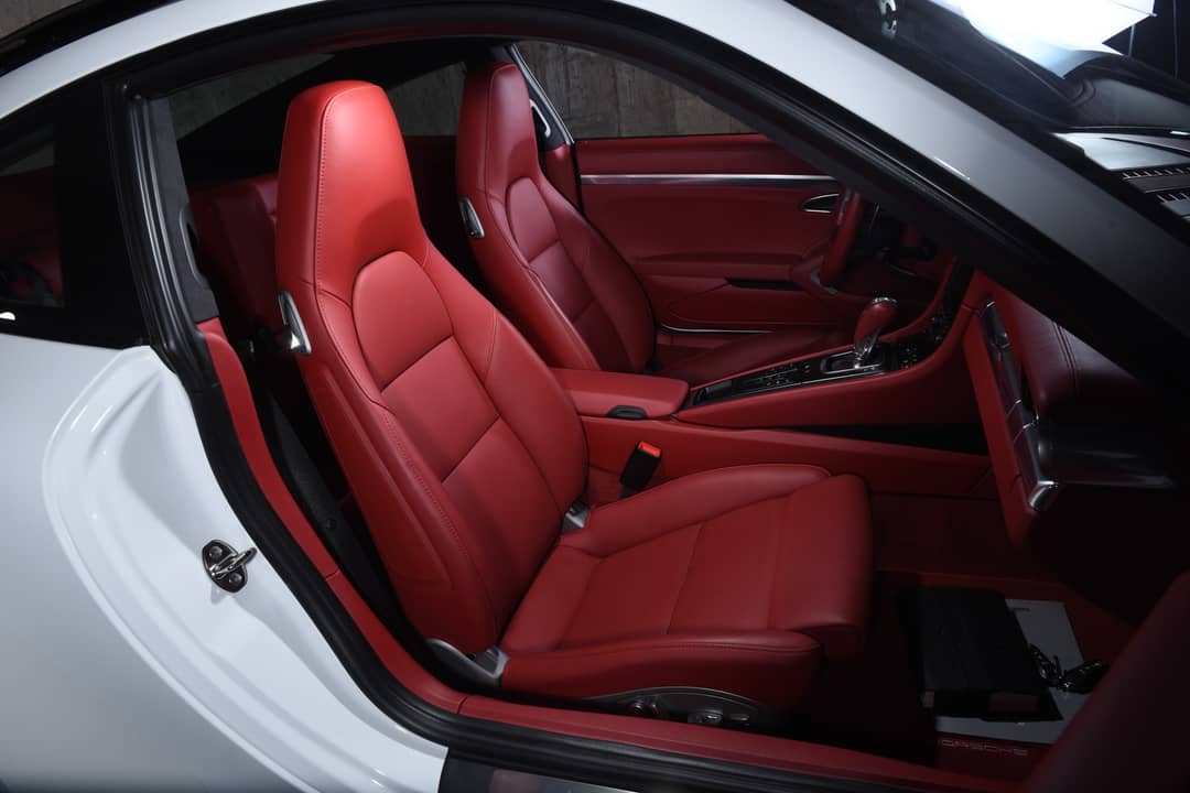 2014 Porsche 911 Carrera 4S — photo 33