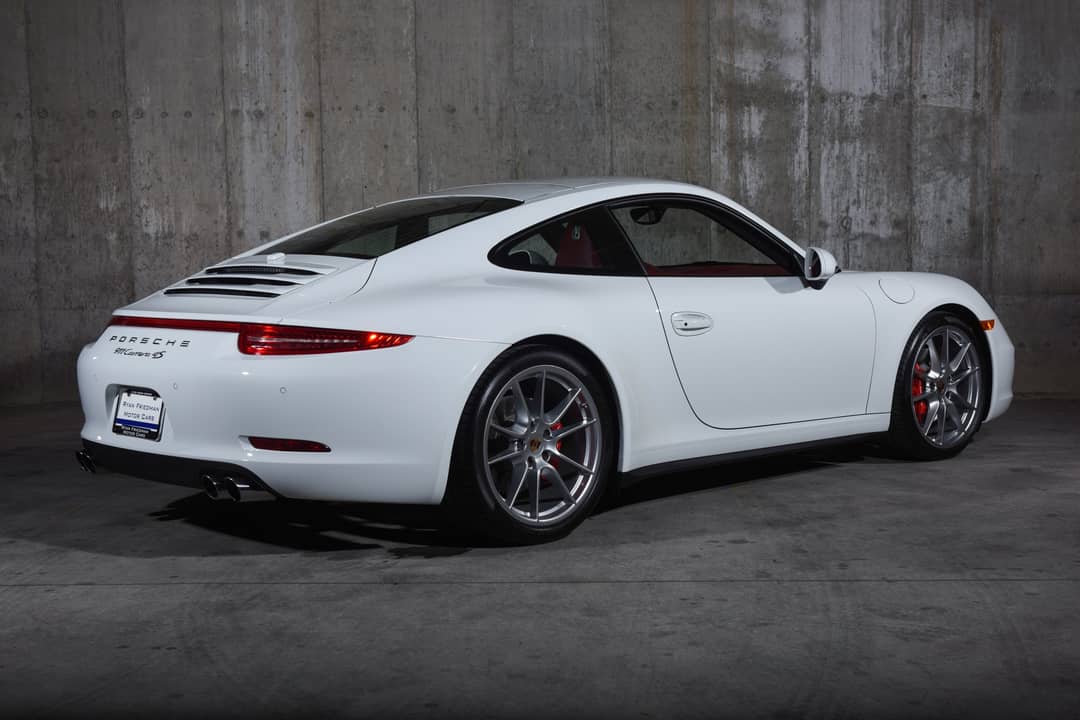 2014 Porsche 911 Carrera 4S — photo 5