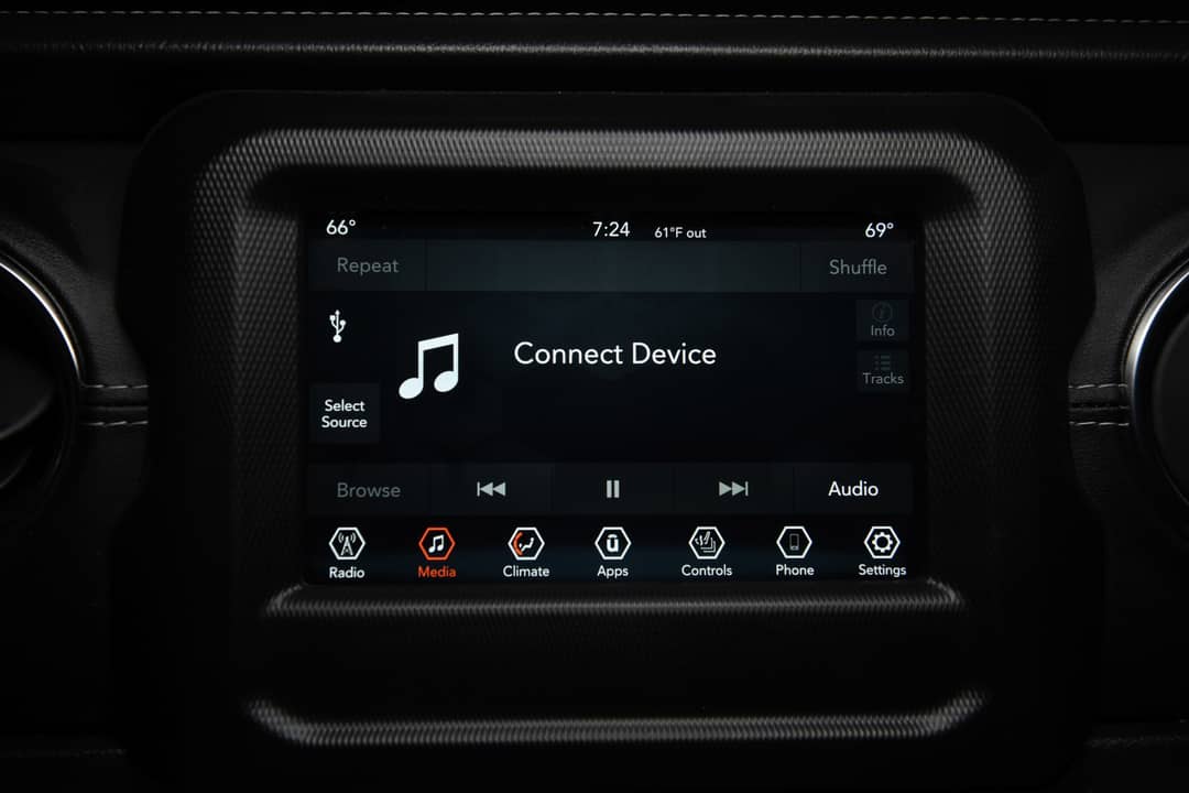 2021 Jeep Wrangler Unlimited Sahara — photo 27