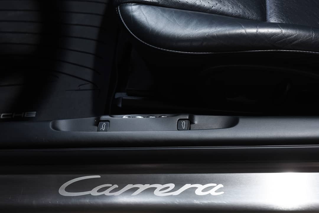 2003 Porsche 911 Carrera 4S — photo 24