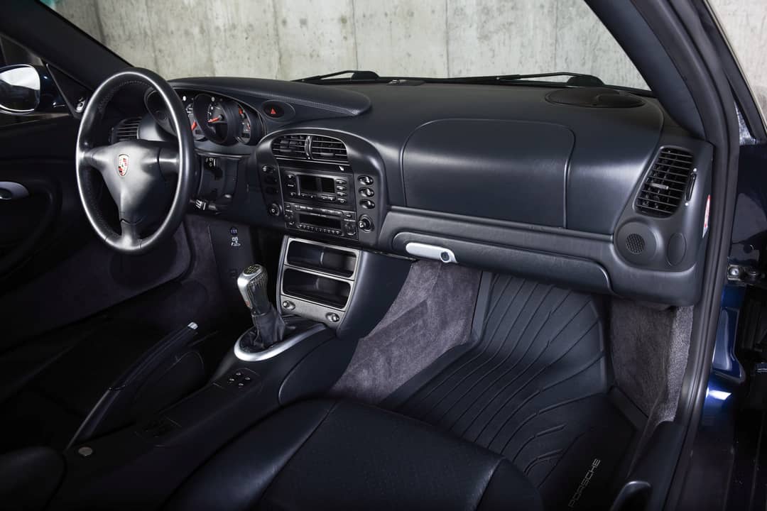 2003 Porsche 911 Carrera 4S — photo 28