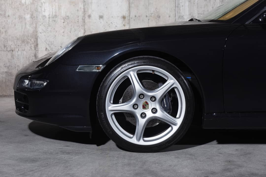 2005 Porsche 911 Carrera — photo 19