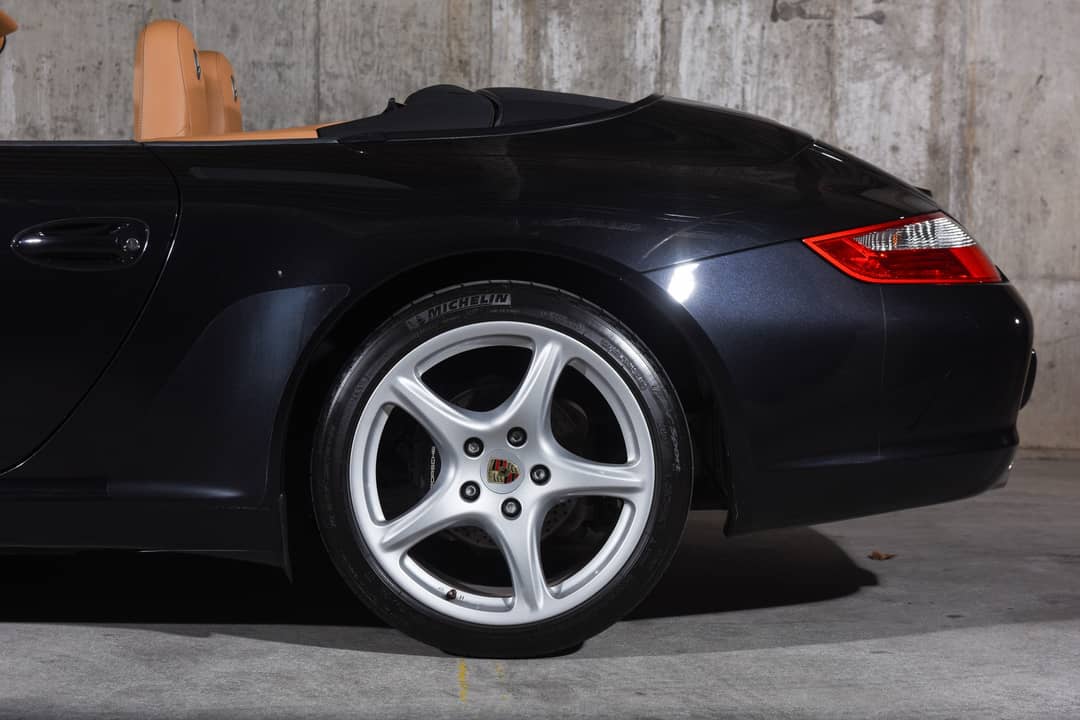 2005 Porsche 911 Carrera — photo 23