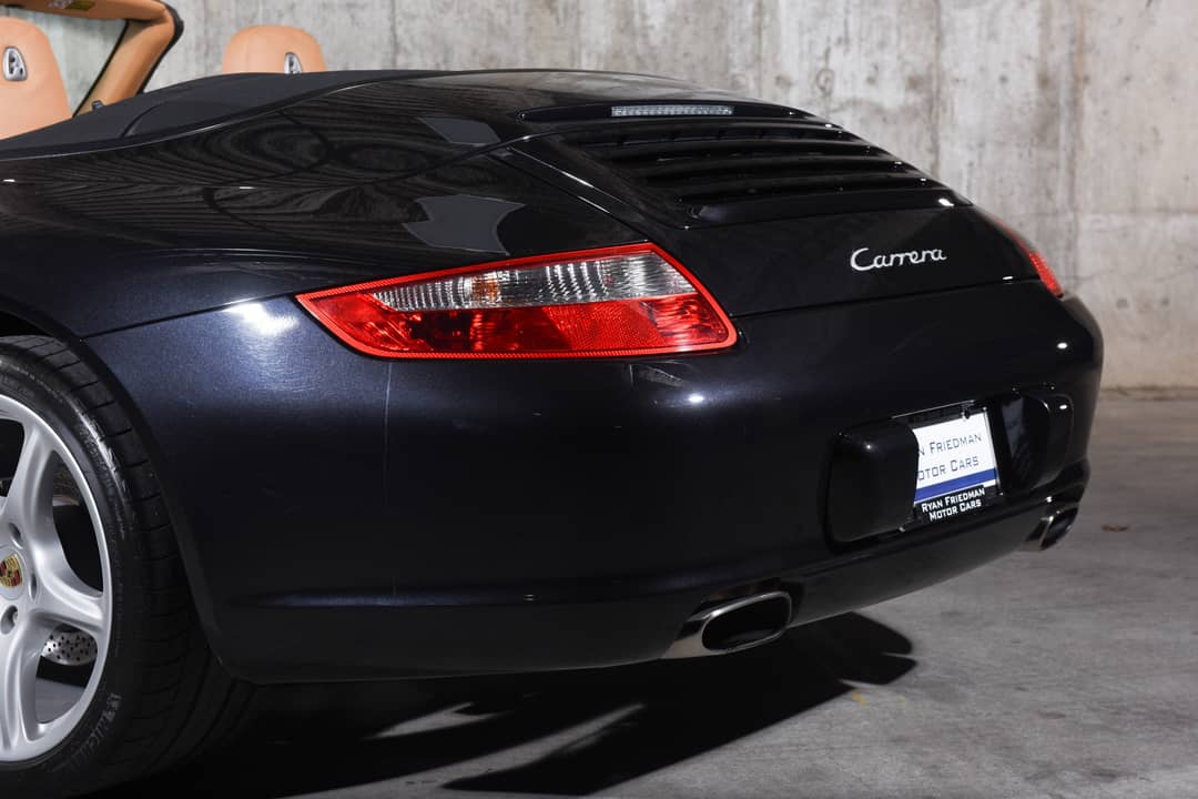 2005 Porsche 911 Carrera — photo 25