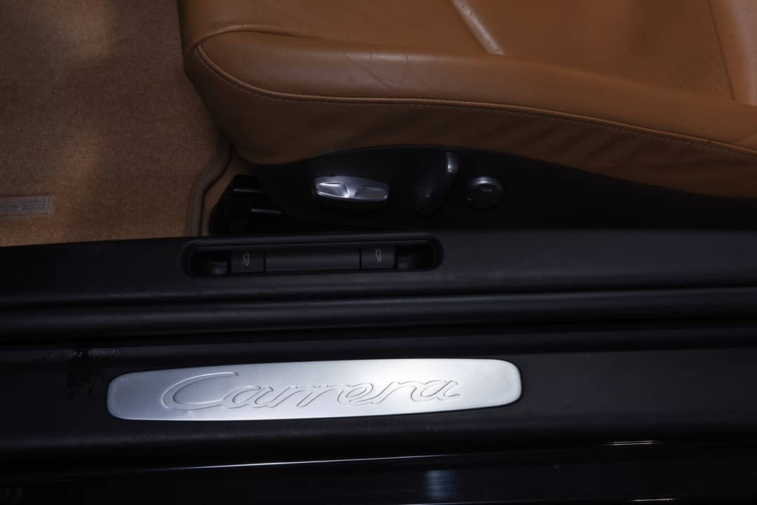 2005 Porsche 911 Carrera — photo 30