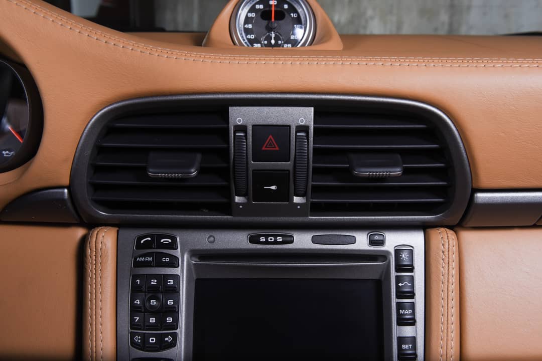 2005 Porsche 911 Carrera — photo 35