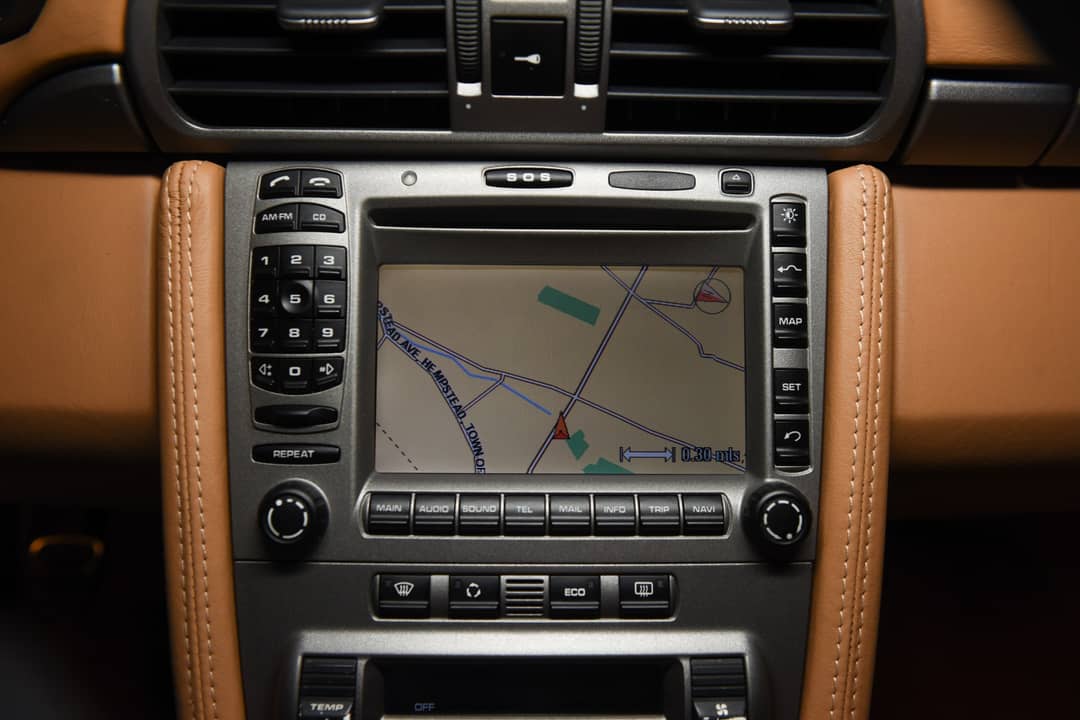 2005 Porsche 911 Carrera — photo 38