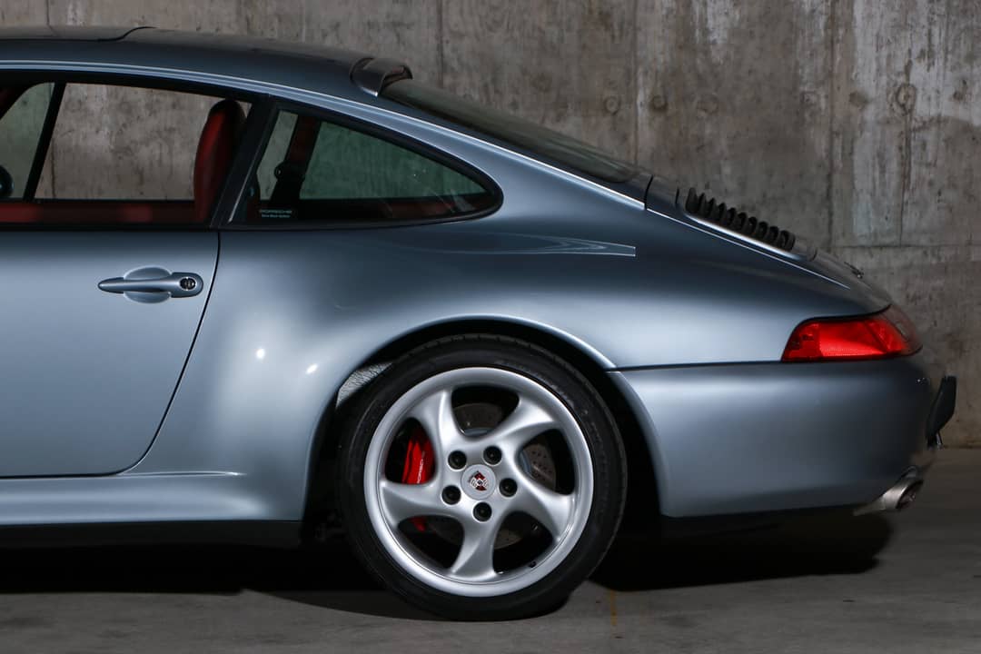 1996 Porsche 911 Carrera 4S — photo 20