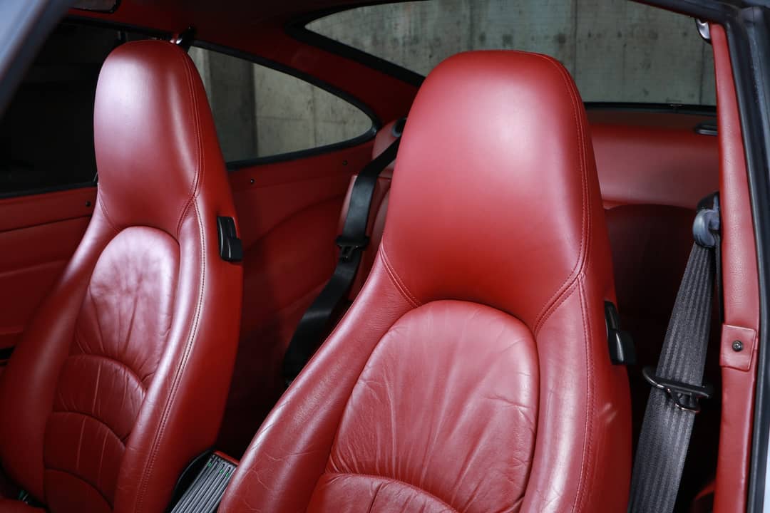 1996 Porsche 911 Carrera 4S — photo 26