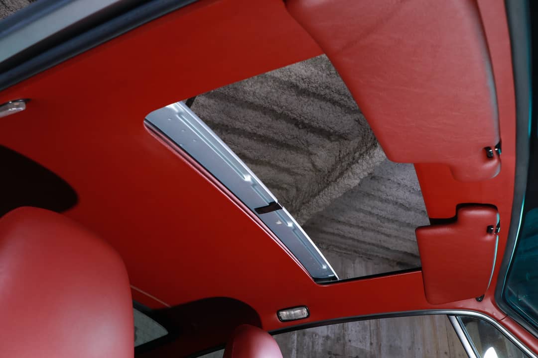 1996 Porsche 911 Carrera 4S — photo 27