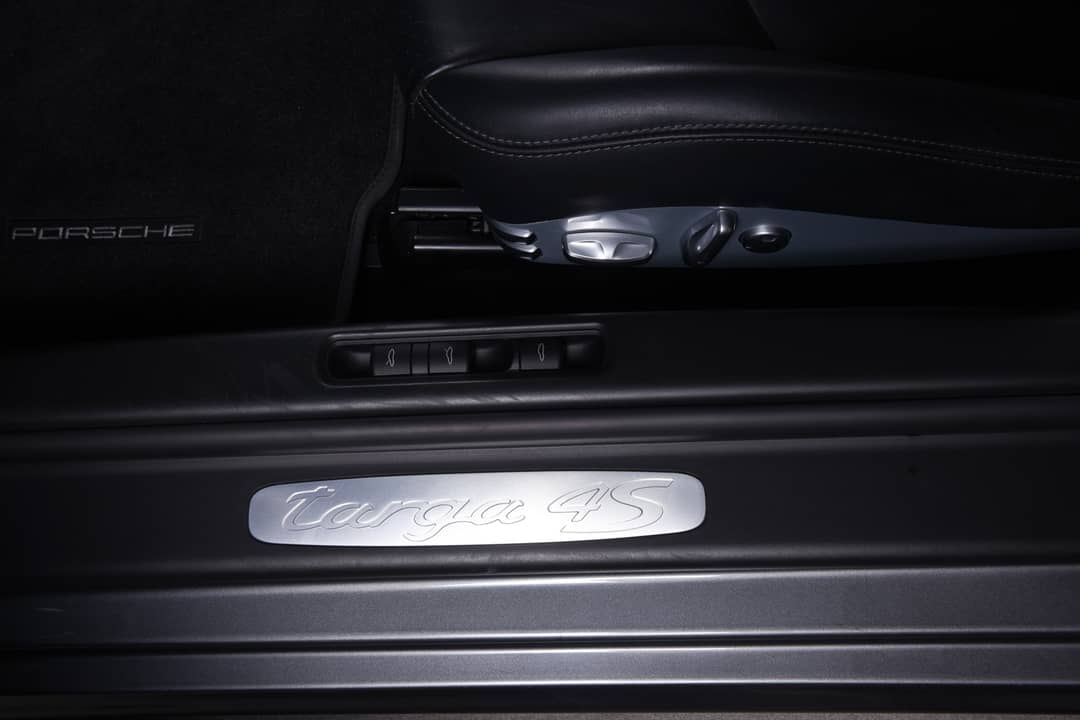 2012 Porsche 911 Targa 4S — photo 32