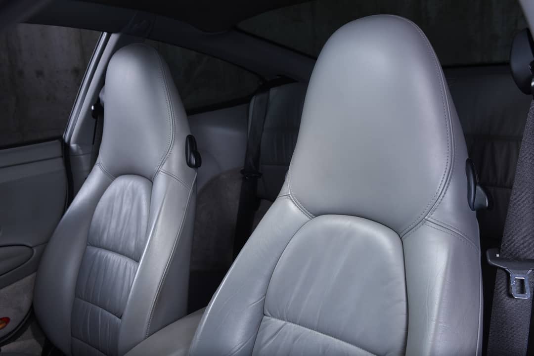 2004 Porsche 911 Carrera 4S — photo 9