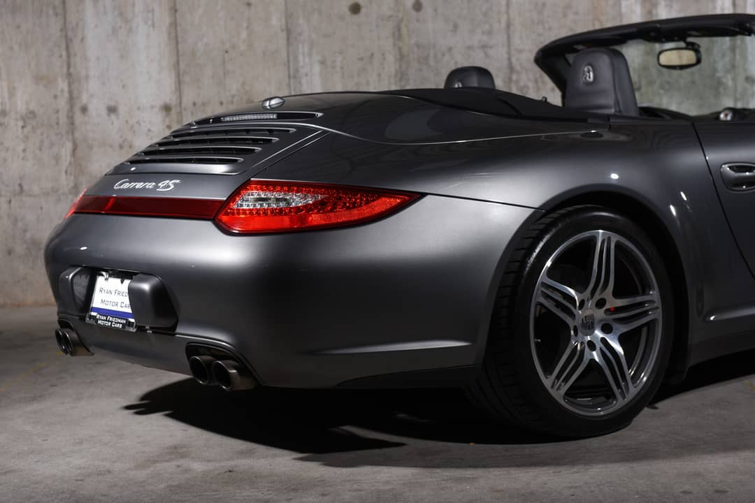 2010 Porsche 911 Carrera 4S — photo 15
