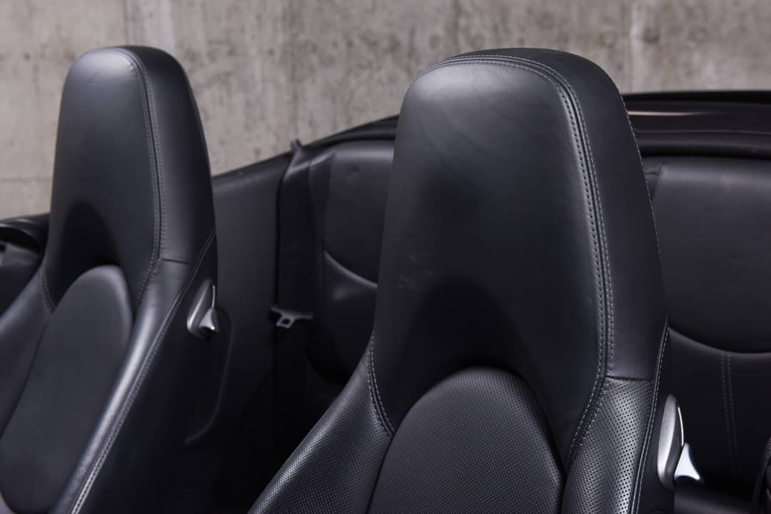 2010 Porsche 911 Carrera 4S — photo 35