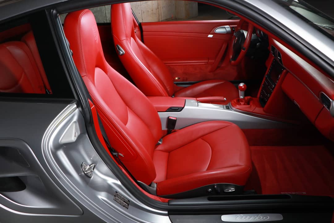 2011 Porsche 911 Turbo — photo 38