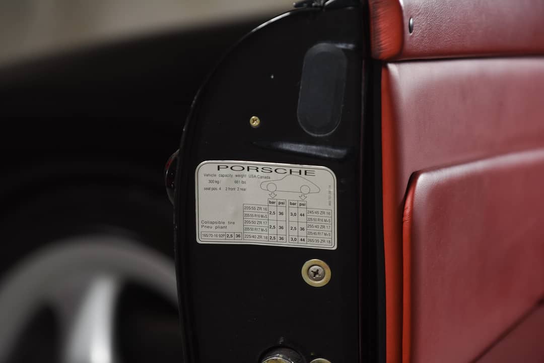 1997 Porsche 911 Carrera 2 — photo 35