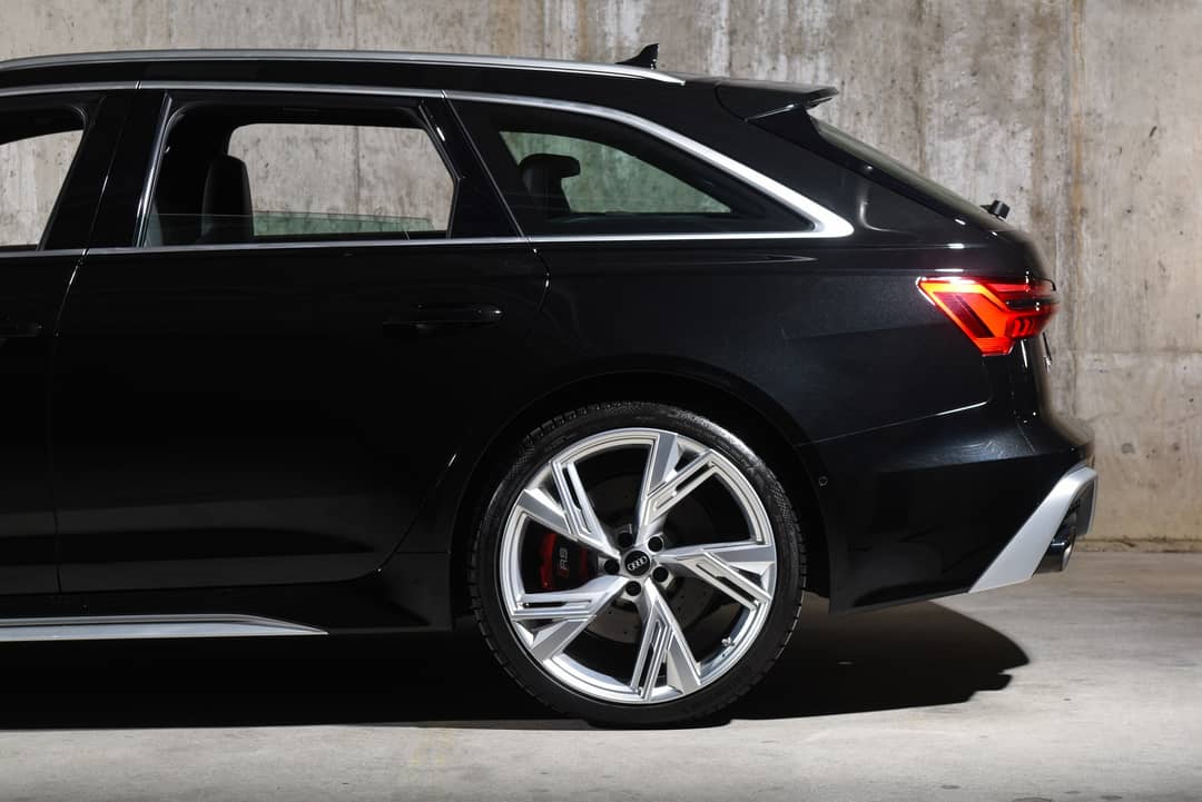 2022 Audi RS 6 Avant 4.0T quattro Avant — photo 15