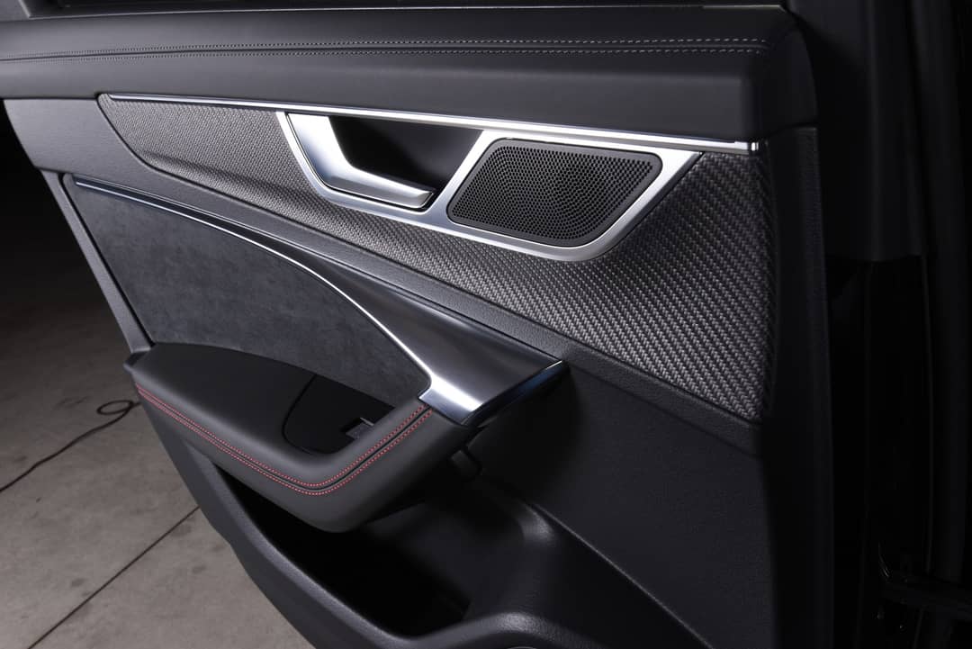 2022 Audi RS 6 Avant 4.0T quattro Avant — photo 39