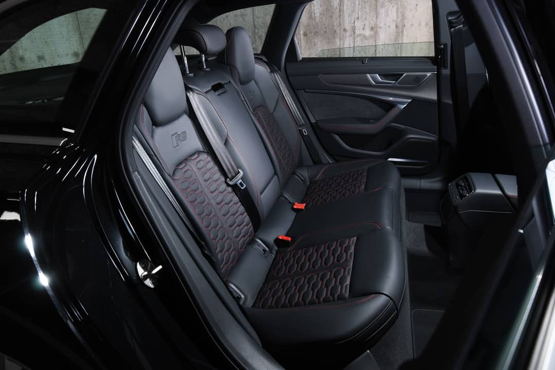 2022 Audi RS 6 Avant 4.0T quattro Avant — photo 42