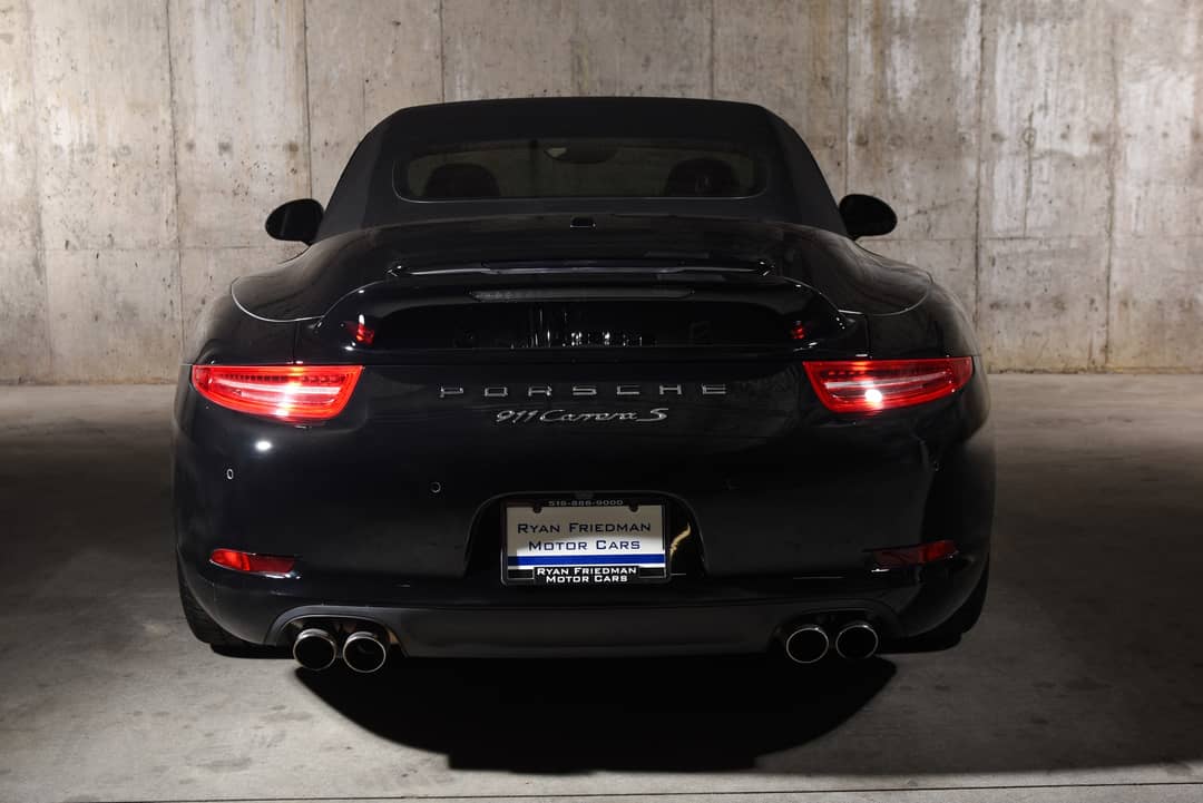 2015 Porsche 911 Carrera S — photo 12