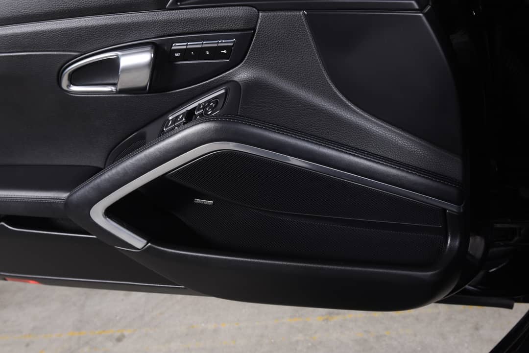 2015 Porsche 911 Carrera S — photo 26