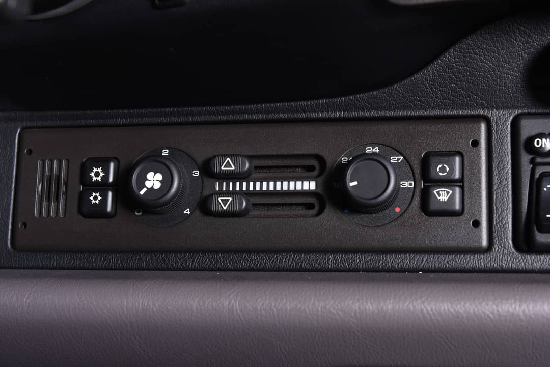 1996 Porsche 911 Targa — photo 37