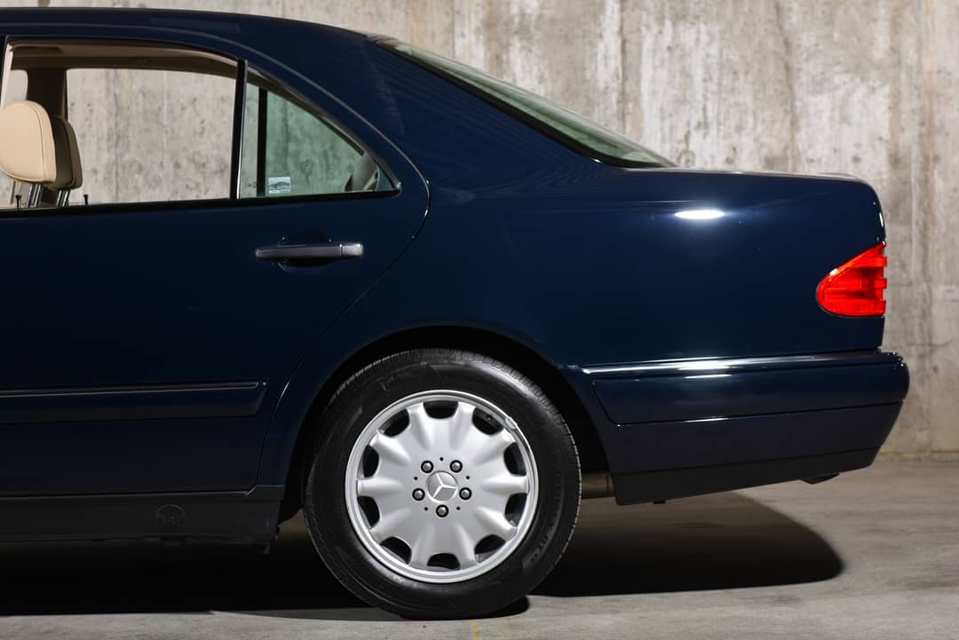 1999 Mercedes-Benz E-Class E 320 — photo 16