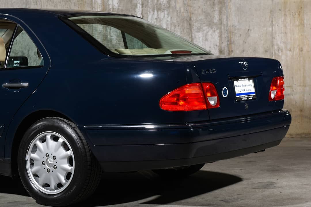 1999 Mercedes-Benz E-Class E 320 — photo 17